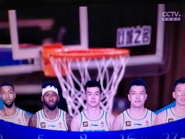 18、19岁的杨瀚森跟周琦在CBA谁厉害一点？的简单介绍