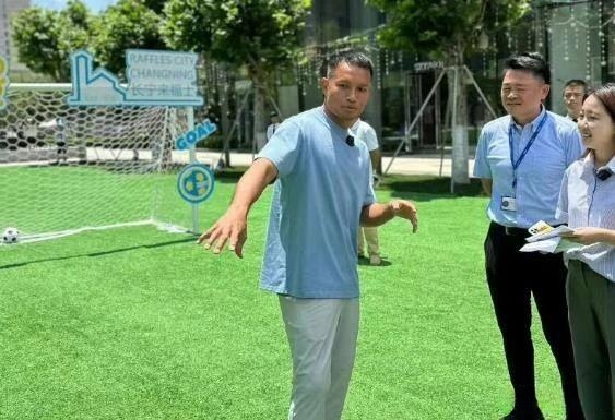 新加坡球员在比赛中展示出色技艺 