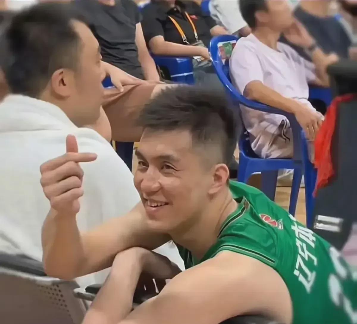关于斯托克城主场不敌对手，险些翻盘的信息